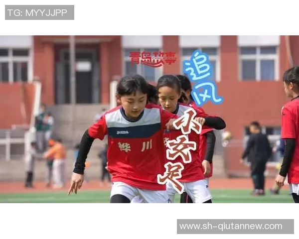 青岛籍足球明星女友的甜蜜生活与事业追求揭秘
